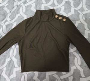 Olive Green Button-Detail Crop Top